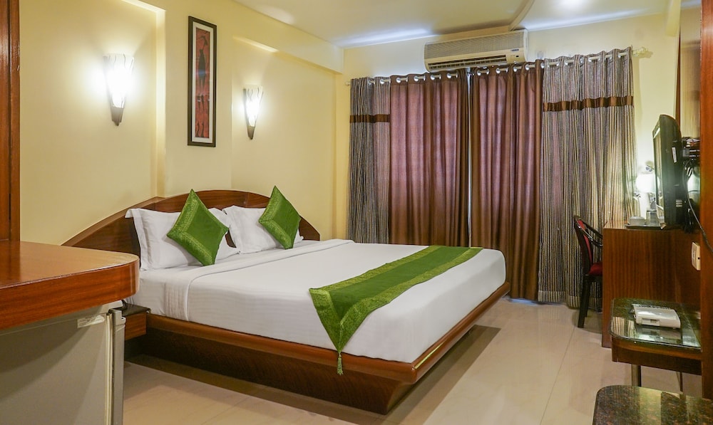 Treebo Trend Brahma Regency 15/39