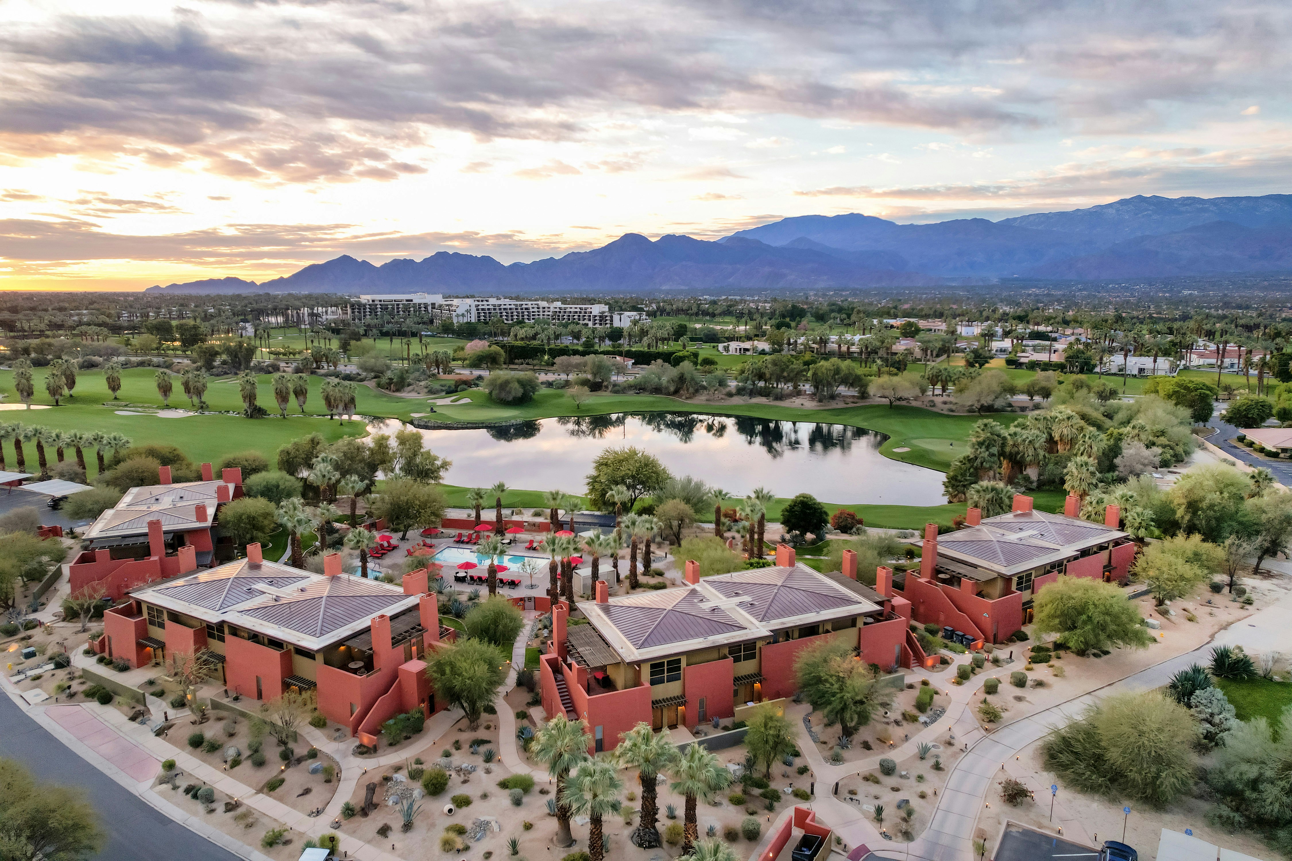 Hilton Grand Vacations Club Palm Desert 2/22