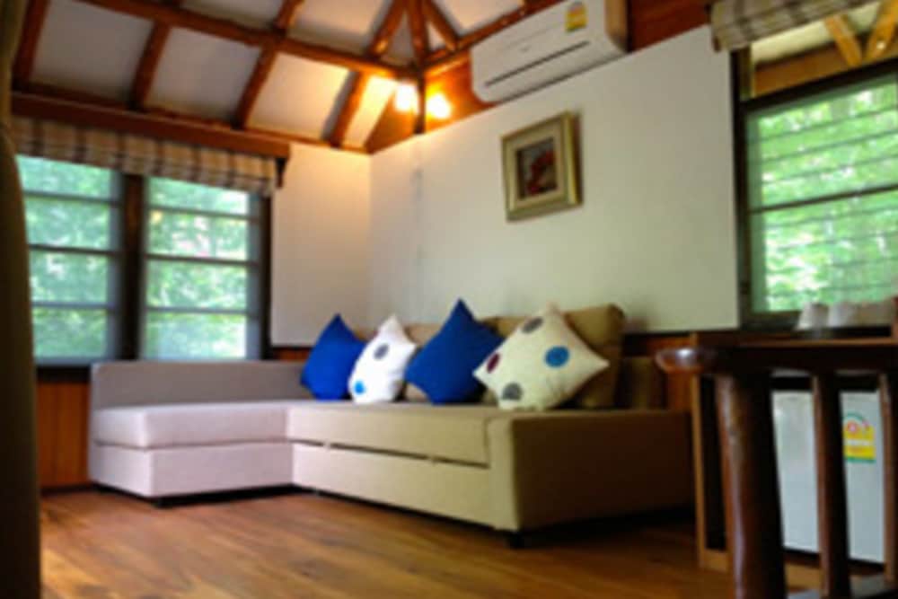 Lub d Koh Tao Tanote Bay 43/63