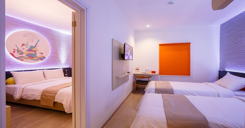 Front One Inn Muntilan 19/60