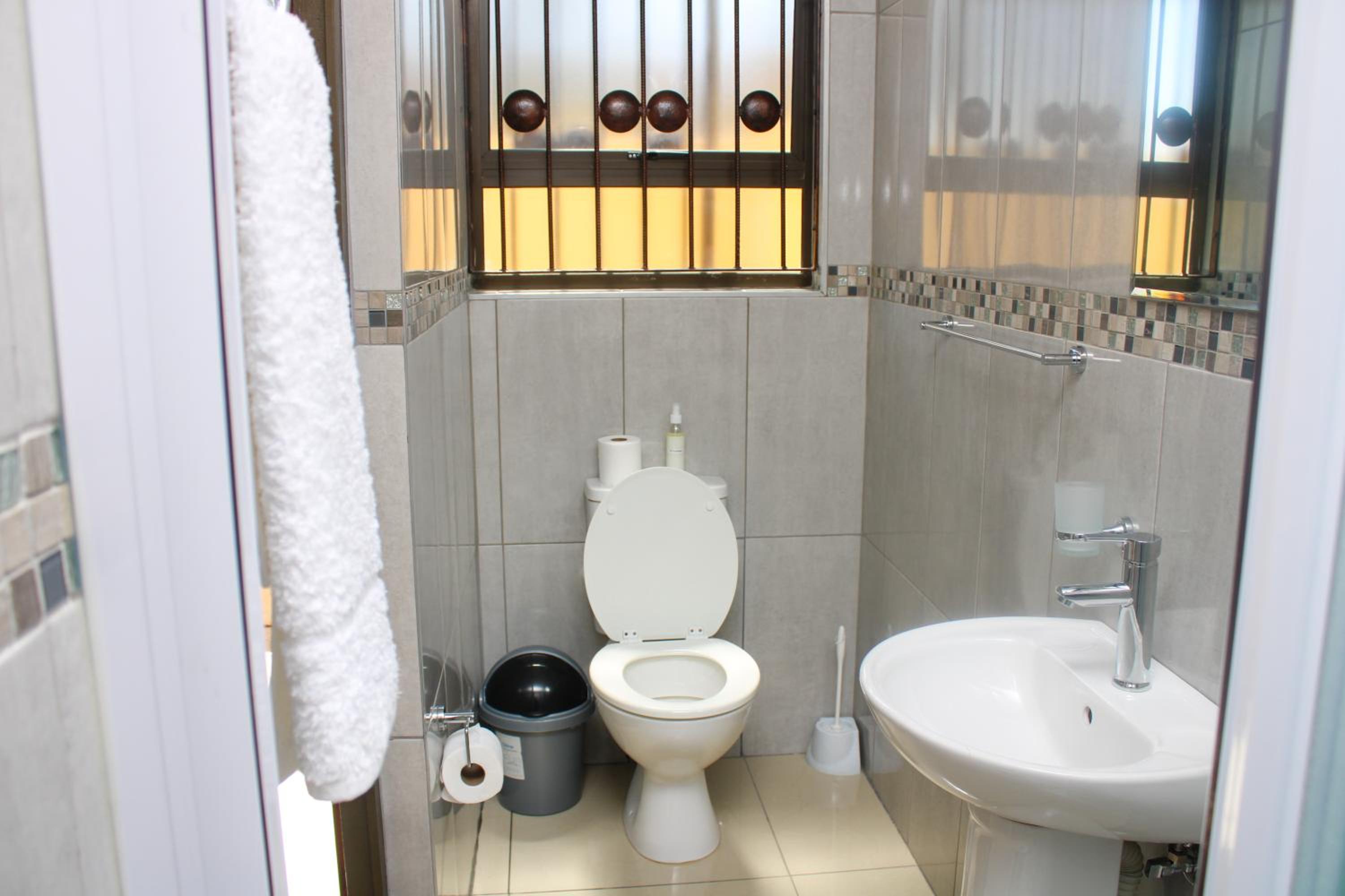 Langelihle Accommodation in Margate 30/37