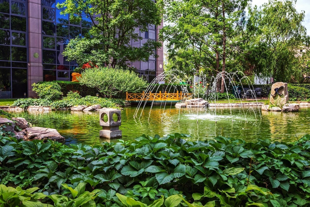 Kempinski Hotel Beijing Yansha centre 68/73