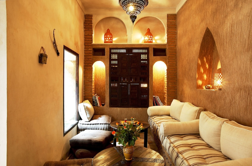 Riad Carina 42/75