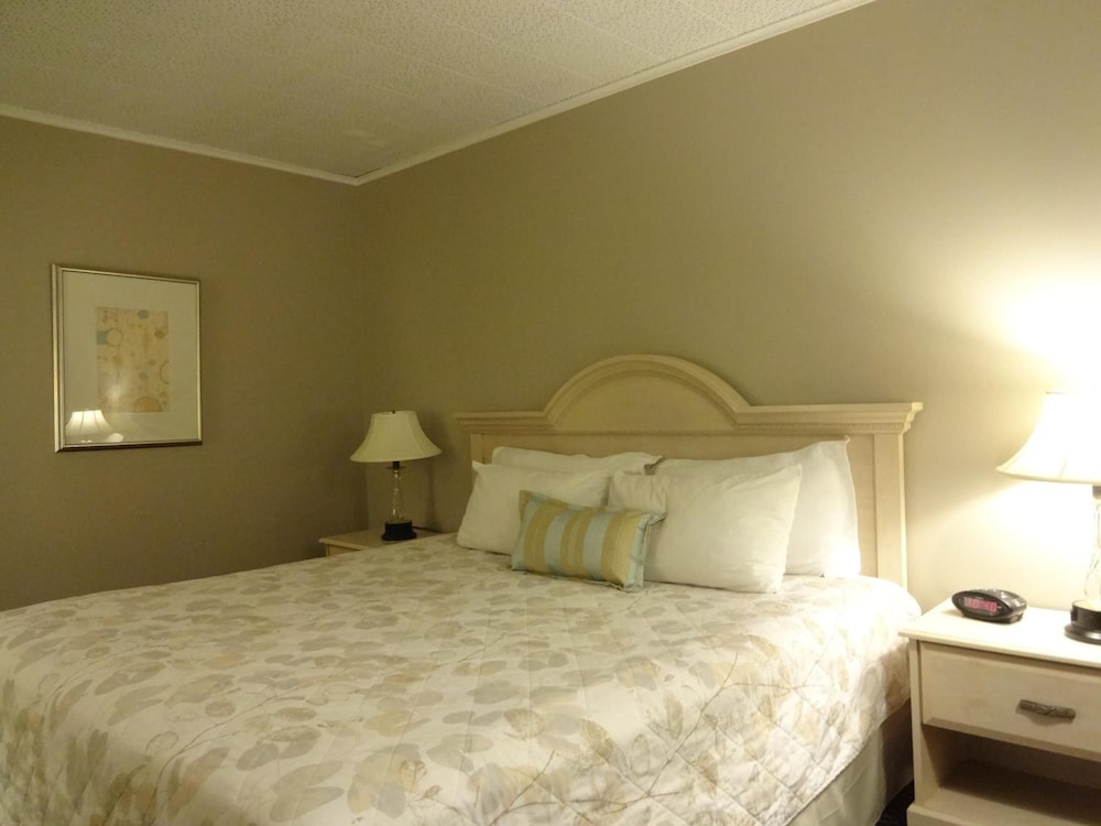 Gorham Motor Inn 12/58