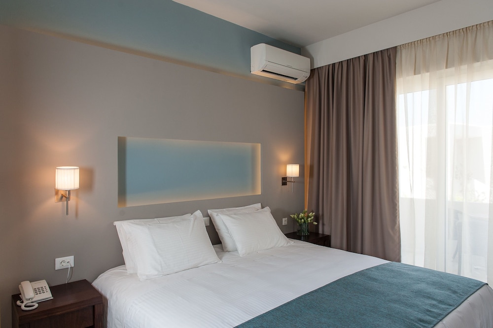 Corinna Mare 7/50