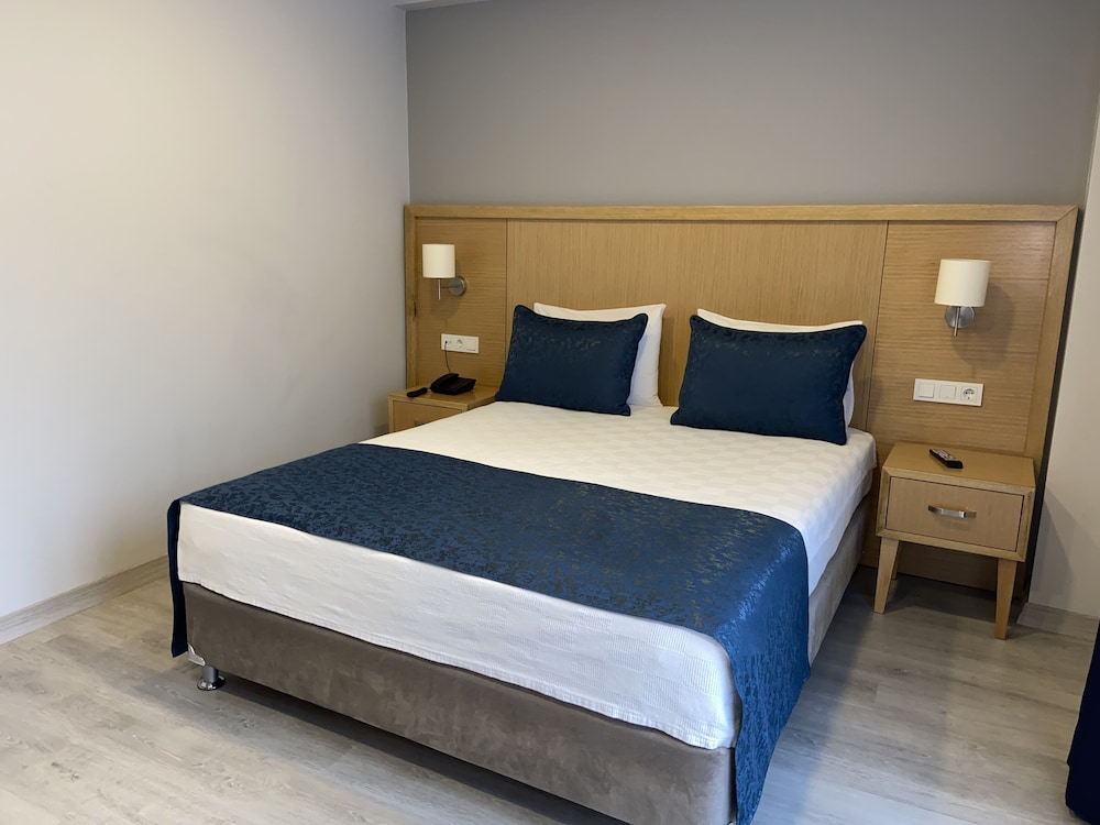 SUPERIOR, DOUBLE BED