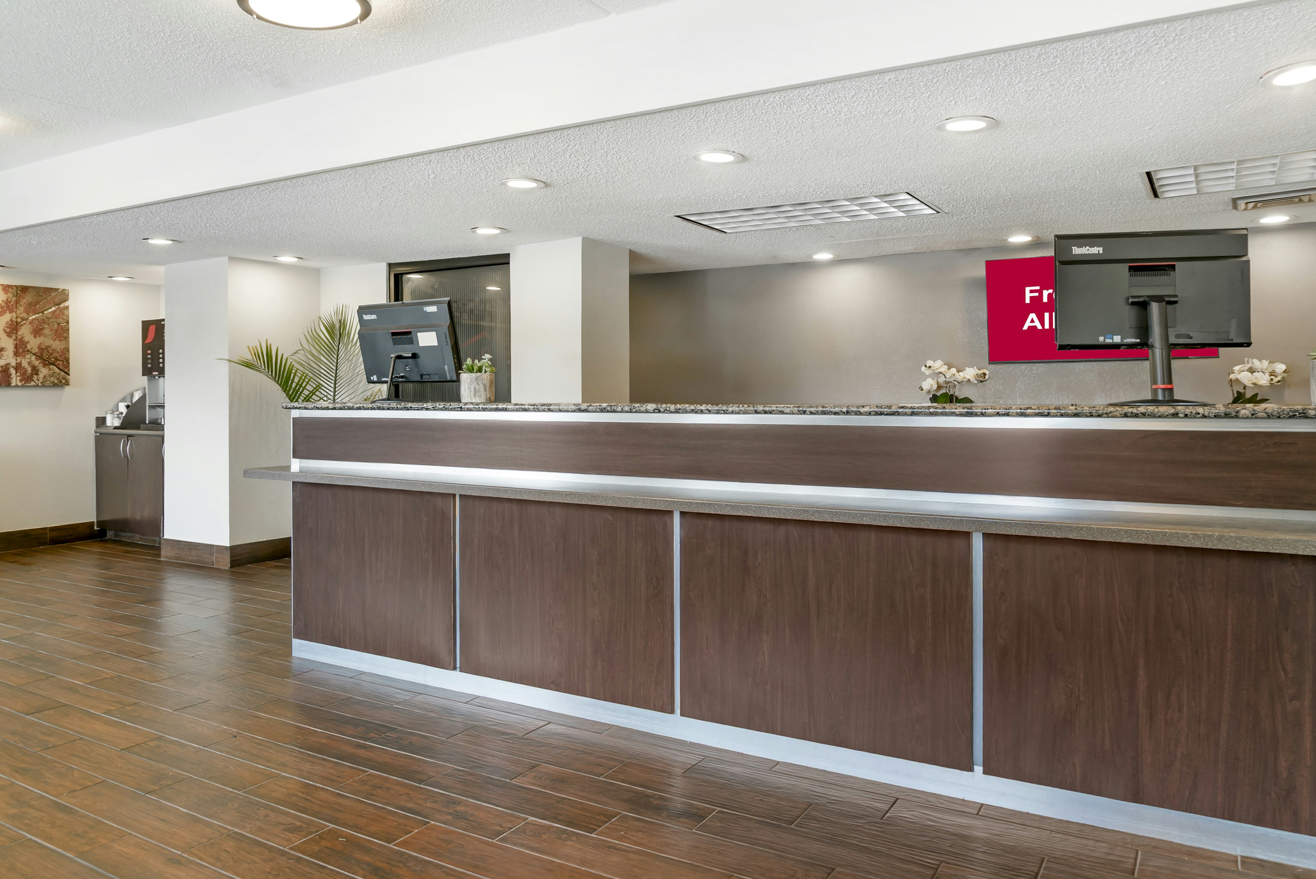Lobby at Red Roof Inn Detroit Auburn Hills/ Rochester Hills, Rochester Hills - MI