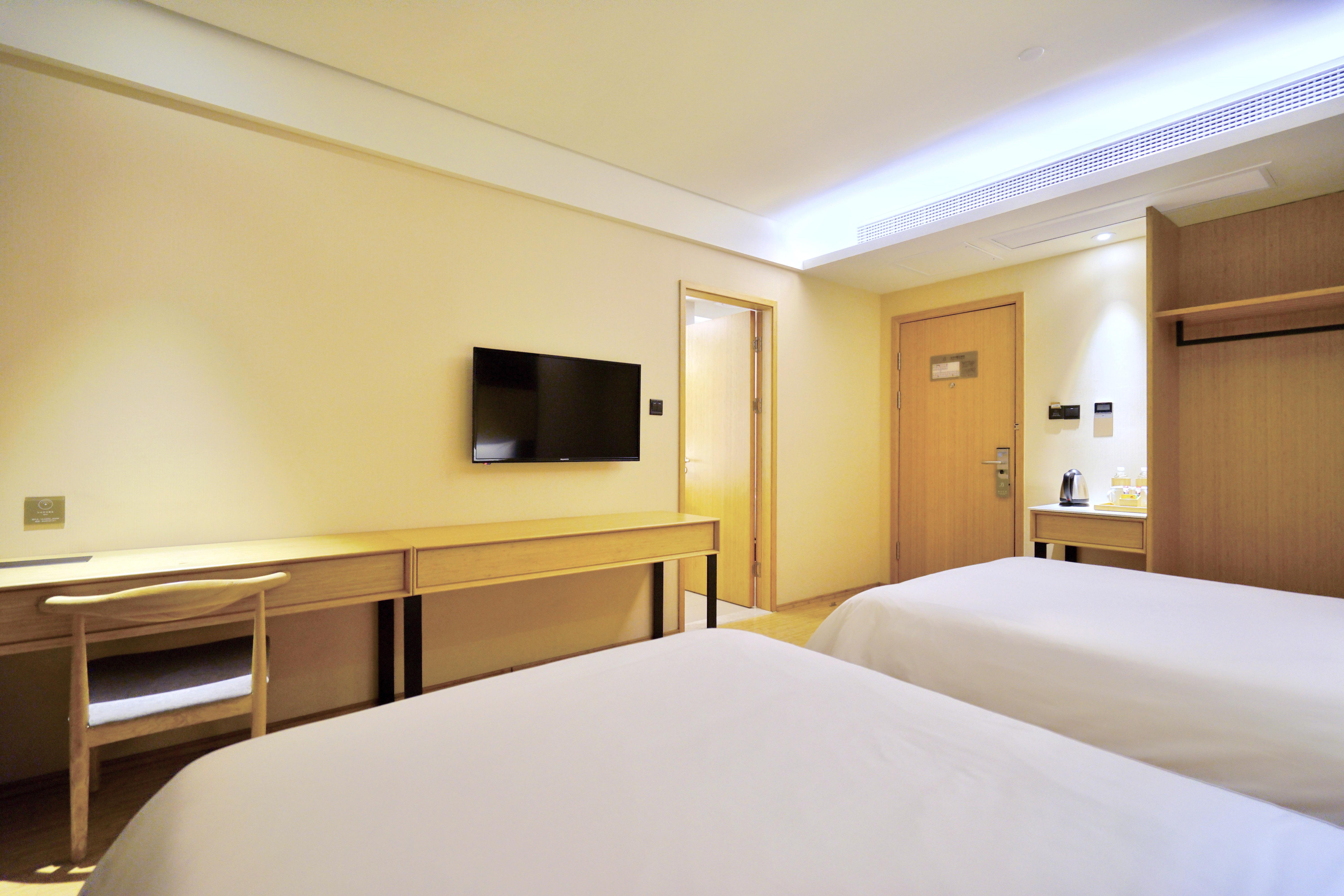 Ji Hotel (Hongqiao Airport Huqingping Road) 9/23