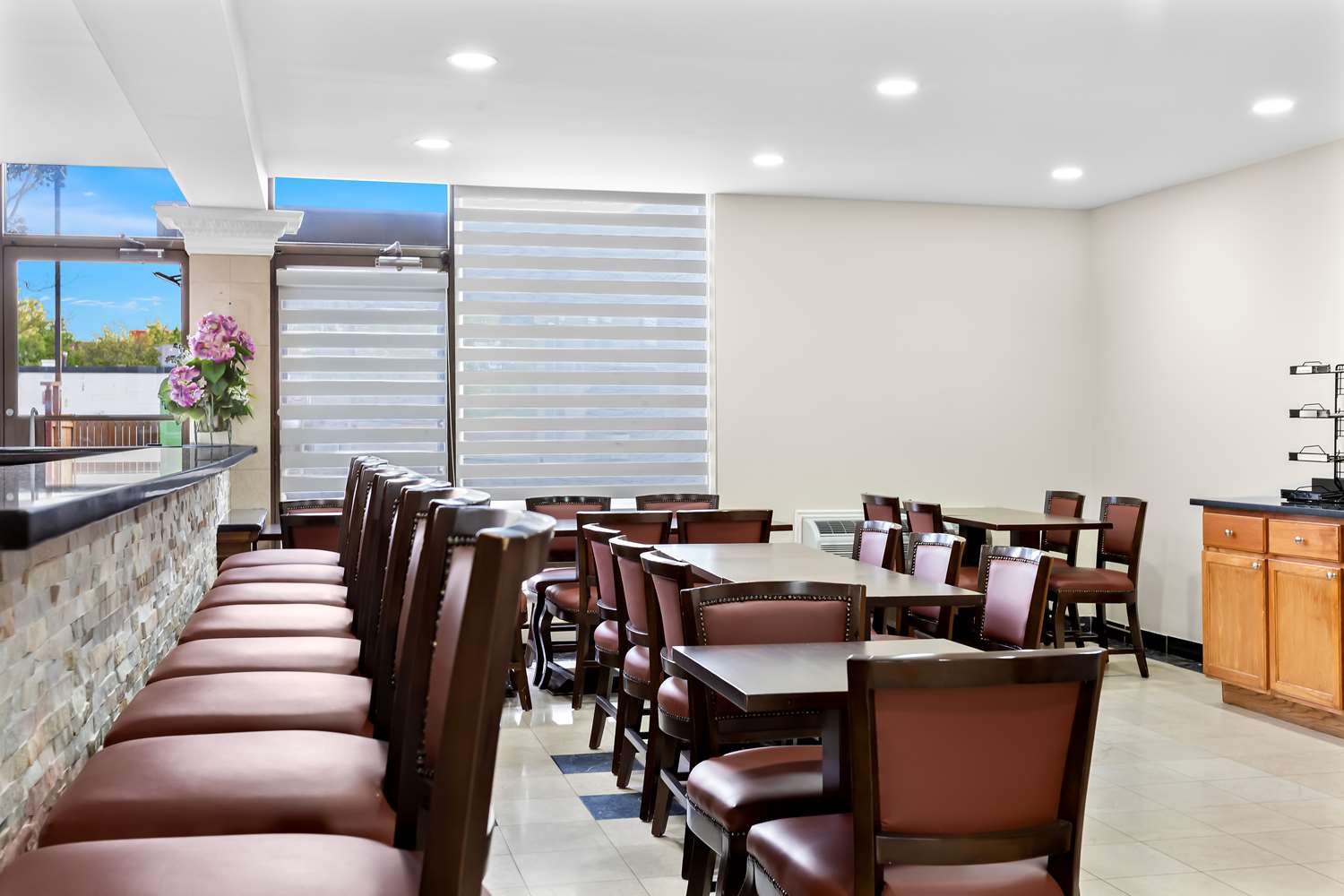 SureStay Plus by Best Western Windsor 16/18