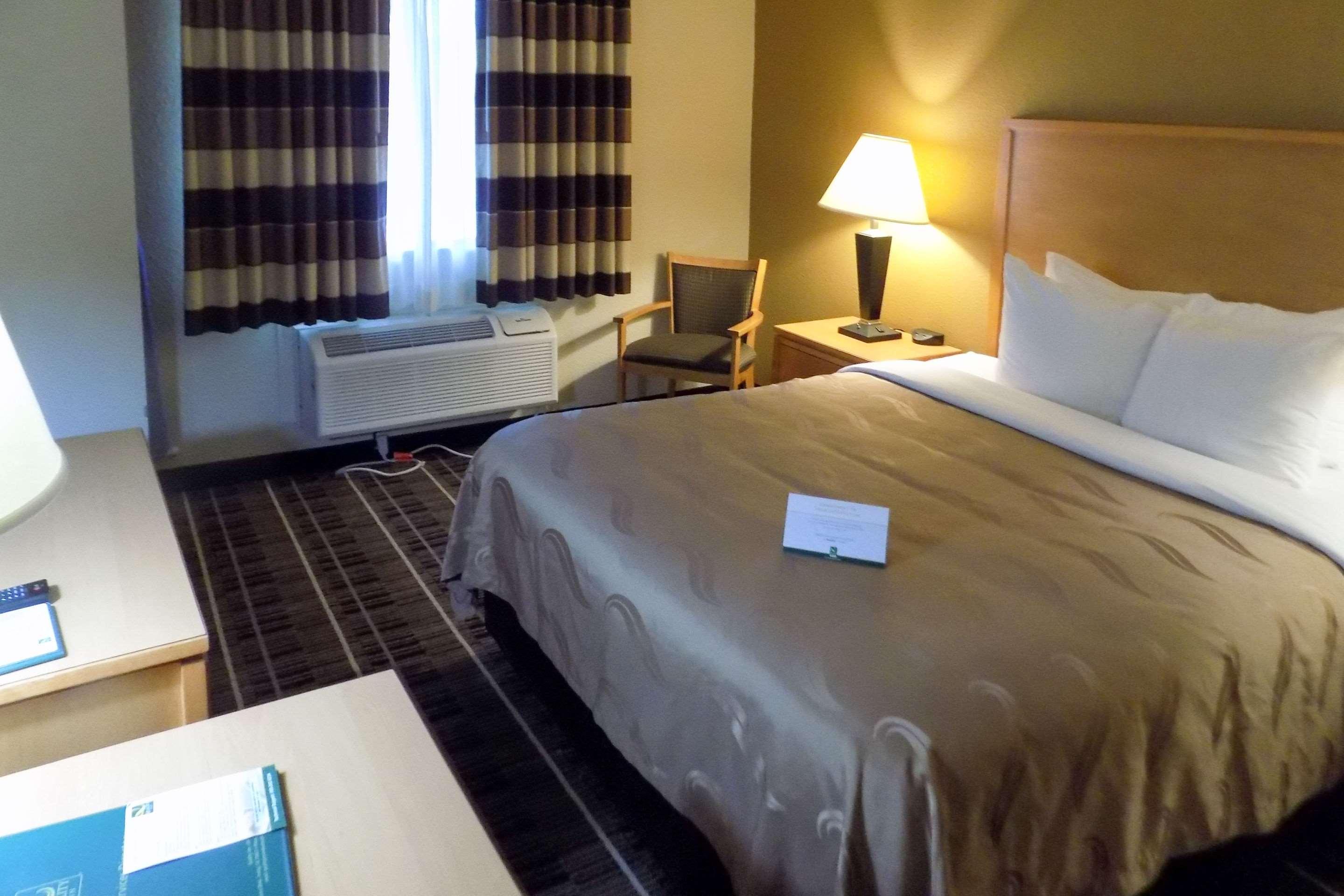 EFFICIENCY, QUEEN BED