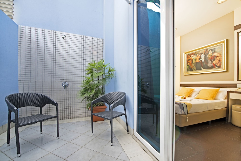 Hotel 81 Bugis 20/21