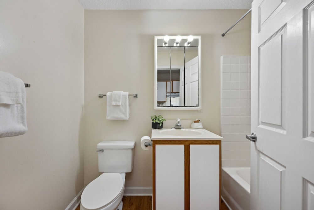 Affordable Suites Charlottesville 53/55
