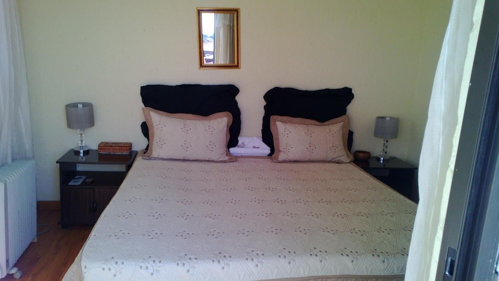 Flossie S Bed And Breakfast 15/32