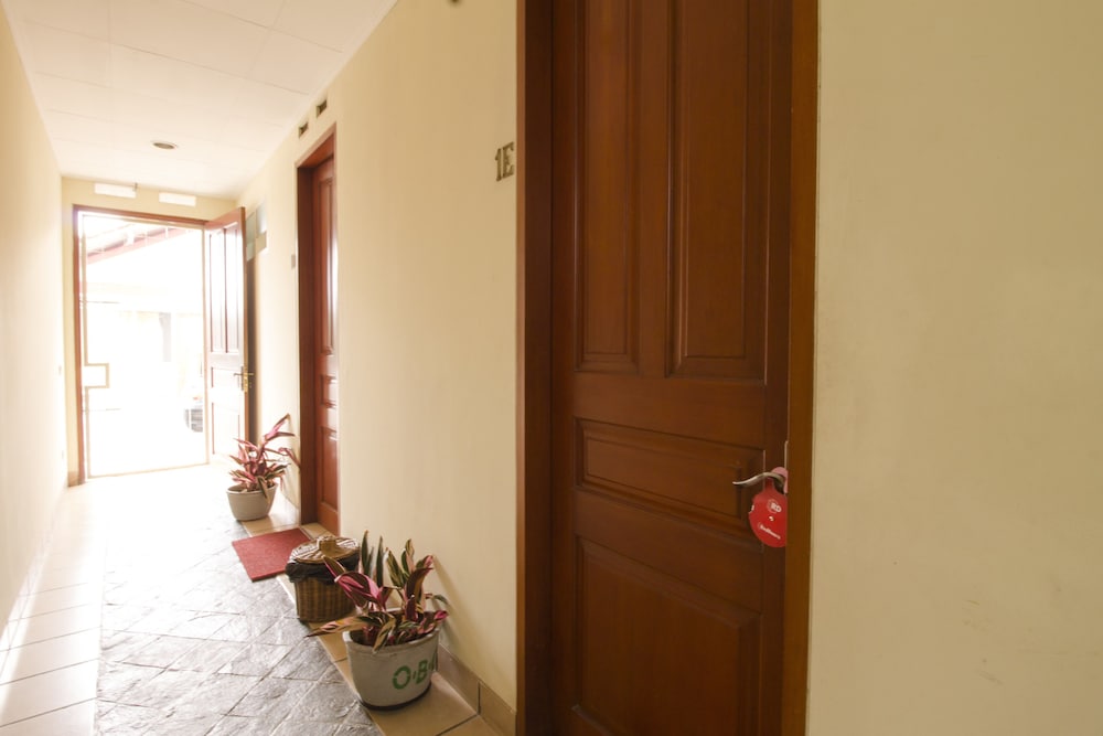 Reddoorz Plus Near Parahyangan University 11/25