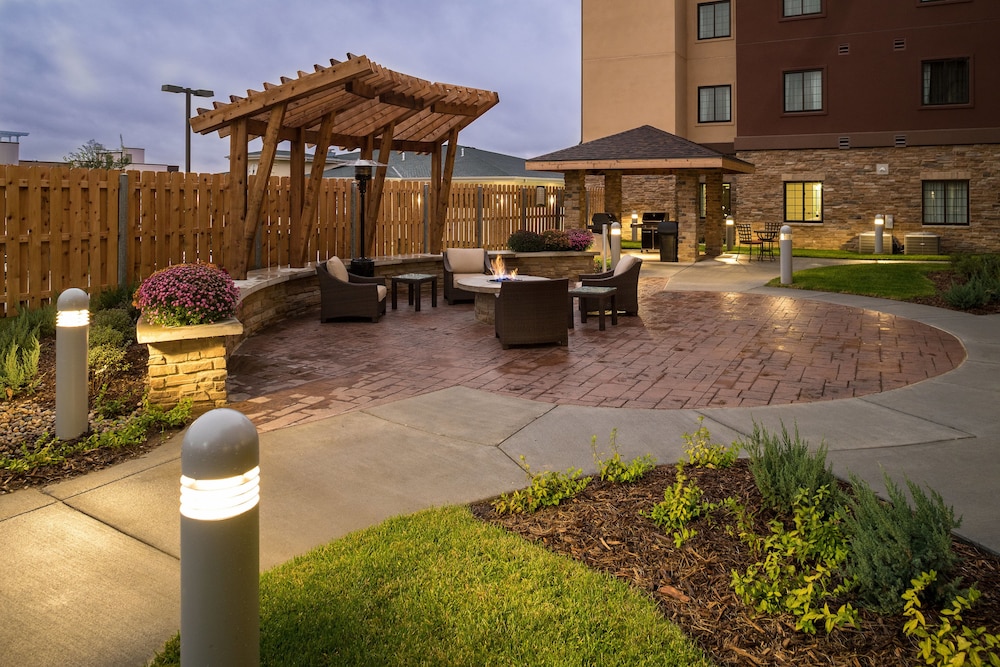 STAYBRIDGE SUITES OMAHA WEST 7/44