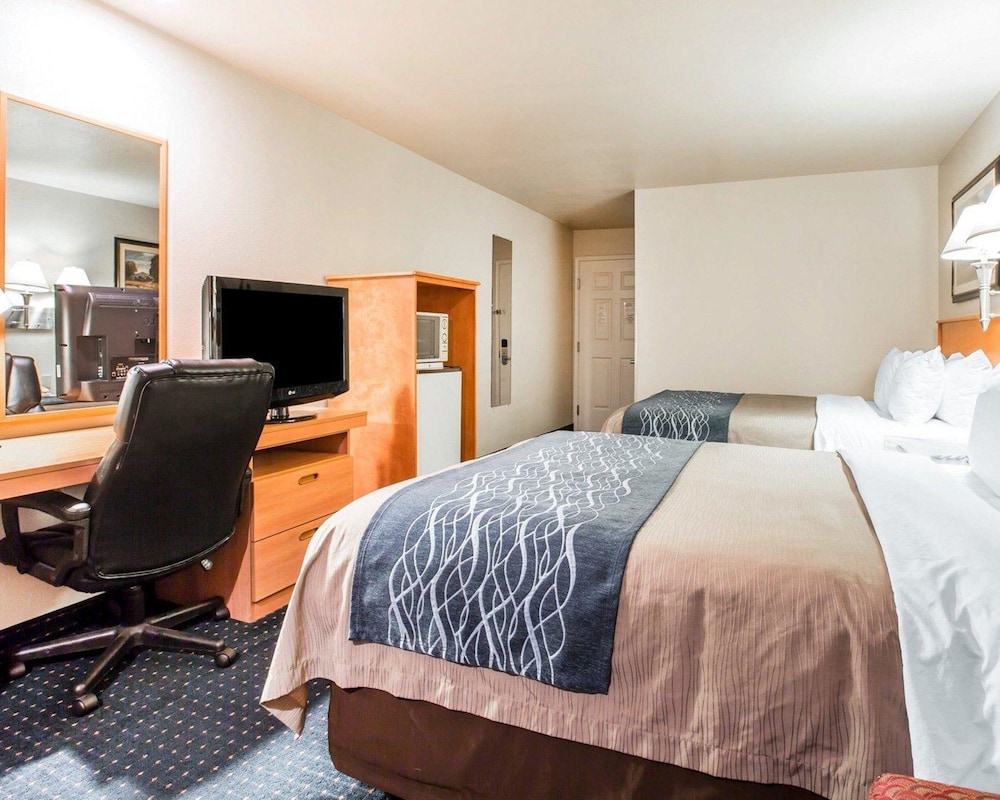 Comfort Inn & Suites Salinas City Center Area 15/45