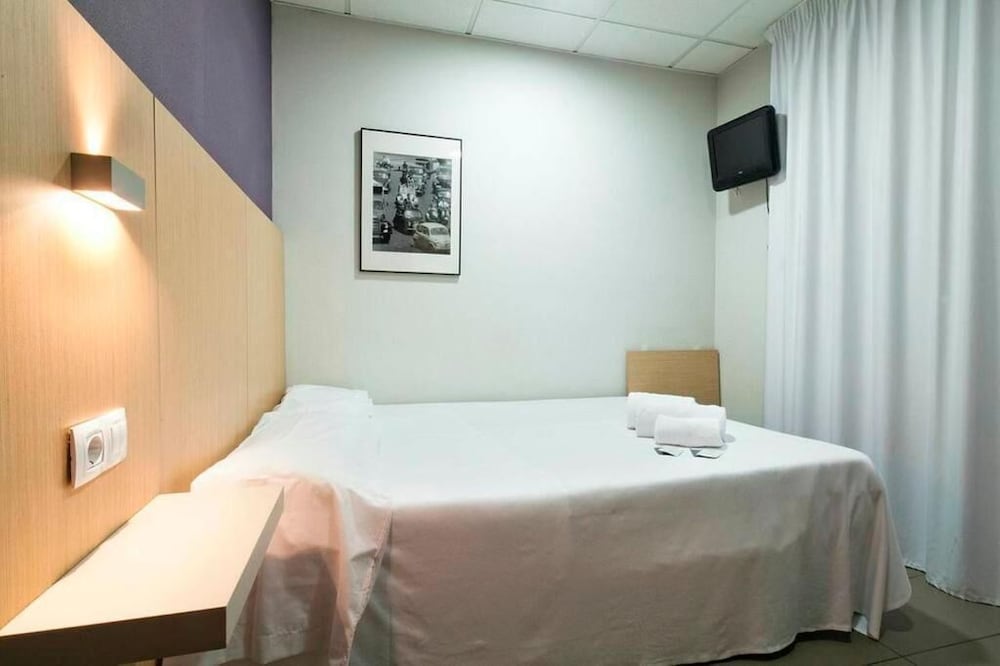 Hostal DingDong Putxet 11/18