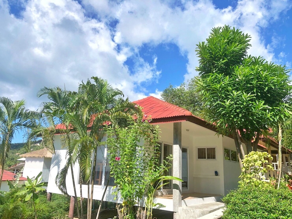 Bounty Resort 70/74