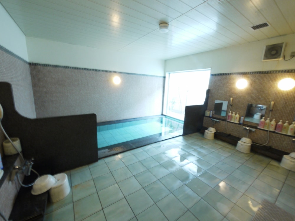 Hotel Route-Inn Nakatsu-Ekimae 3/27