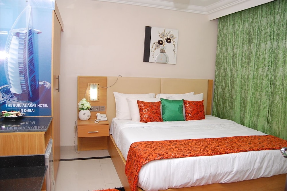 Avital Suites And Resort 12/75