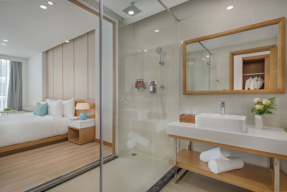 TMS Hotel Da Nang Beach 23/68
