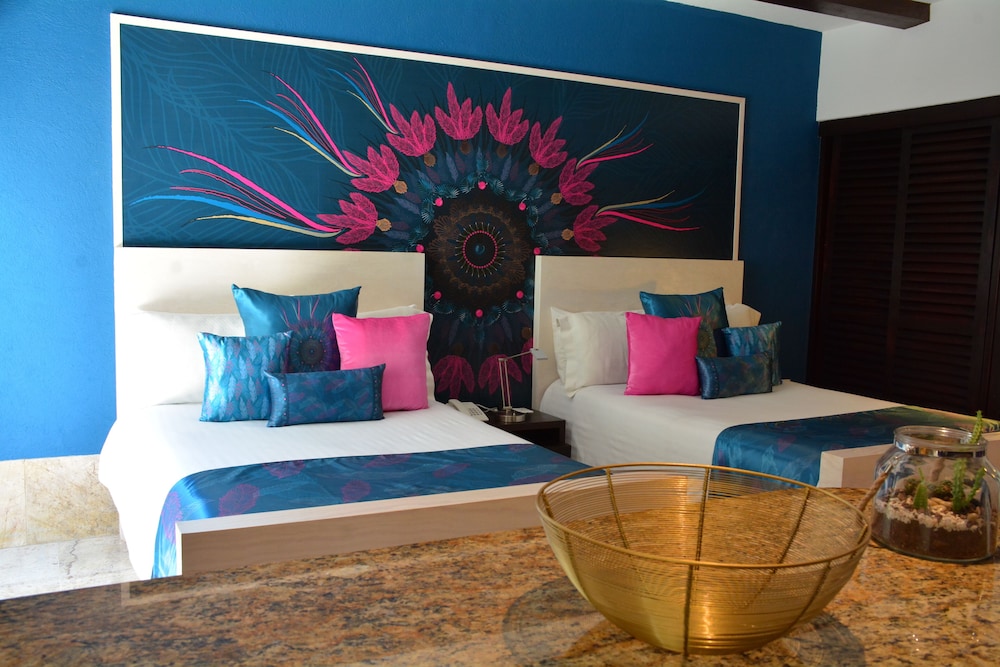 Doña Urraca Hotel &amp; Spa 57/67