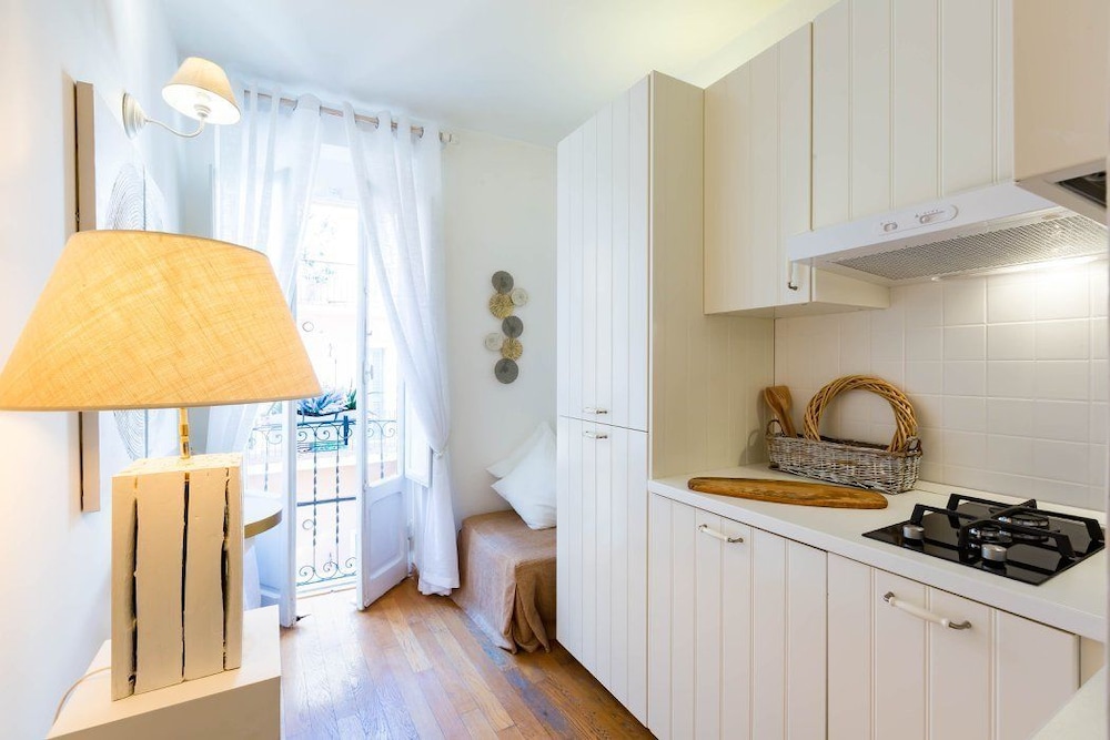 Pantheon Luxury Gold Apartment 23/43