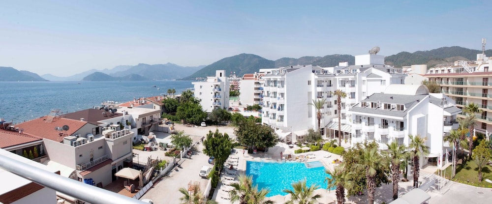 Sonnen Hotel 6/30