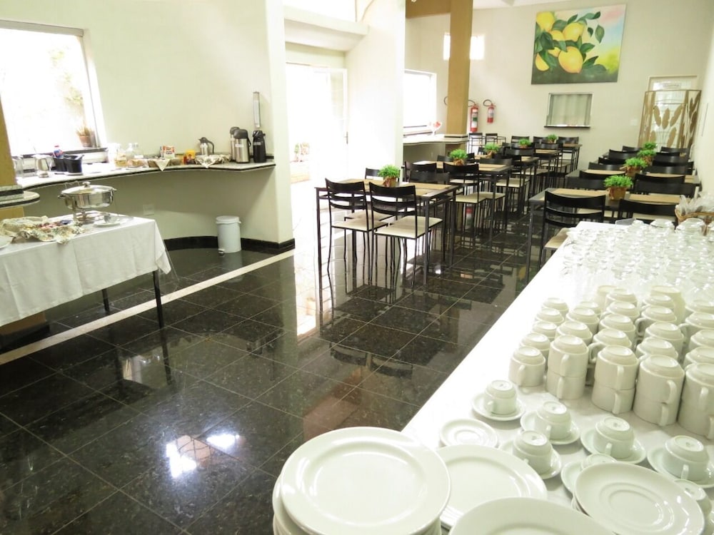 Hotel Domus Ituverava 33/41
