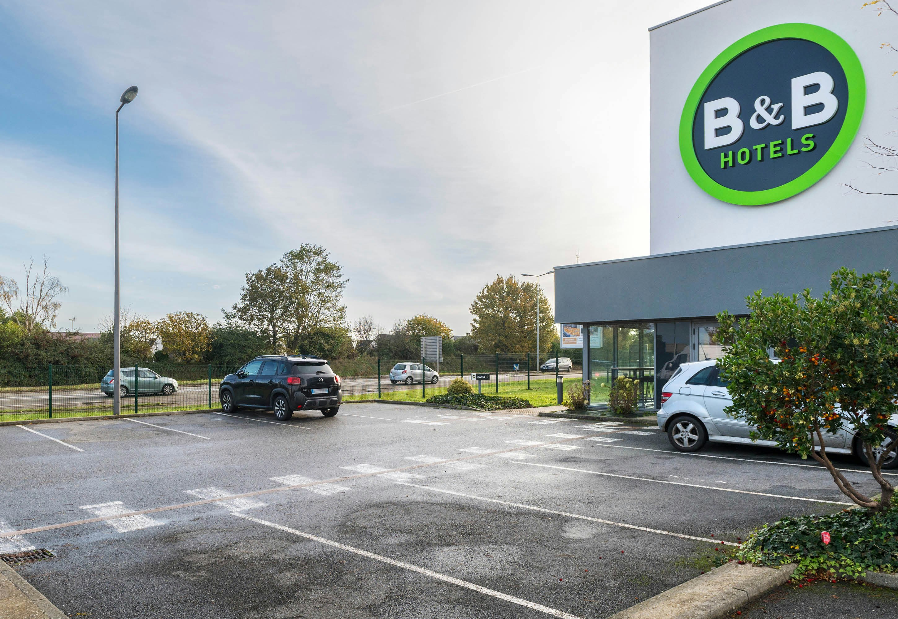 B&B HOTEL Laval Ouest 30/32