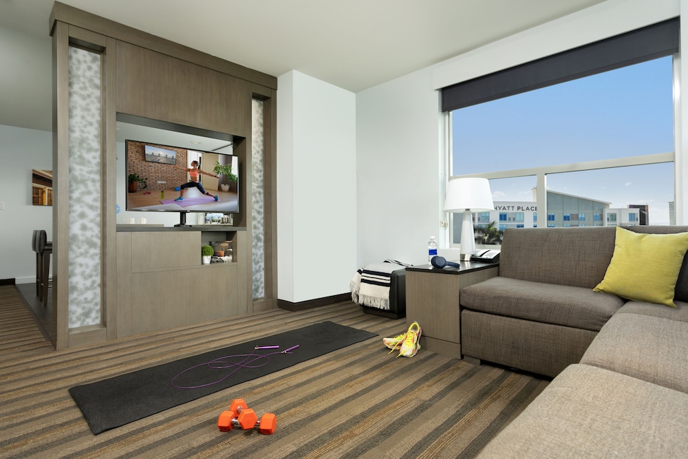 Hyatt House San Juan 41/74