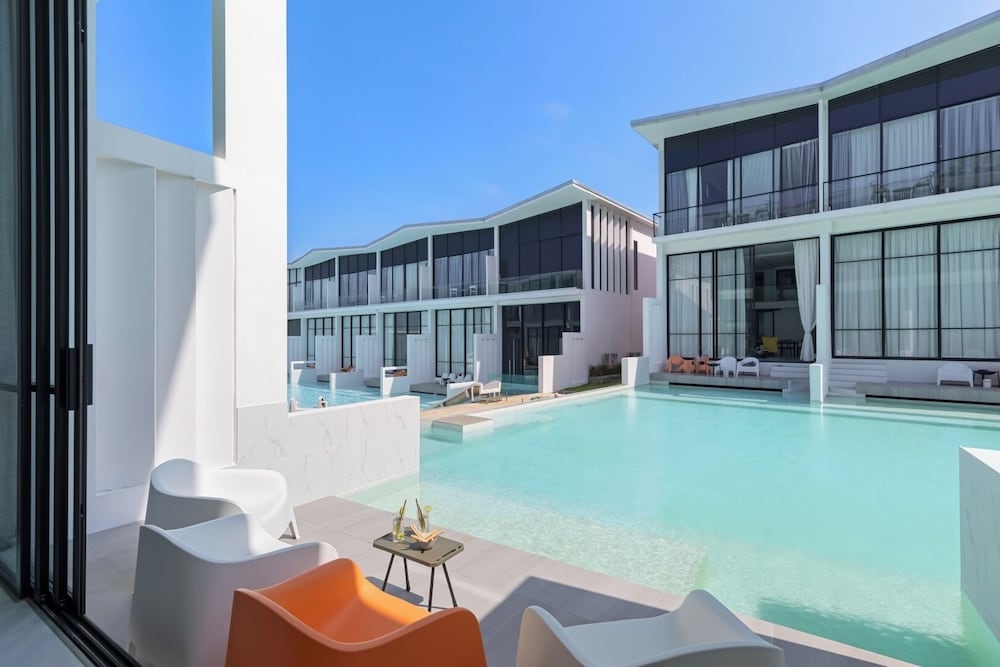 Zen Style Pool Access Townhouse 23/50