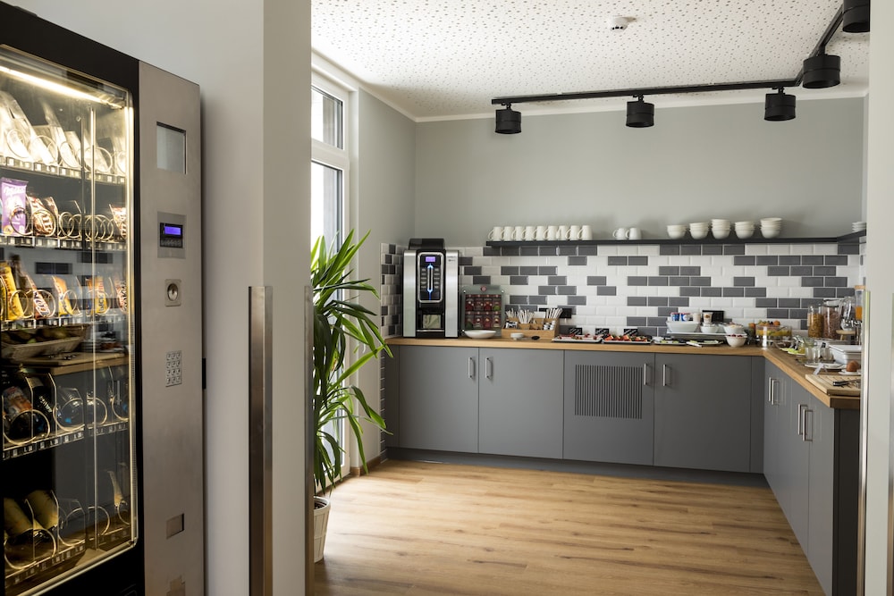 Mk Hotel Eschborn 11/50
