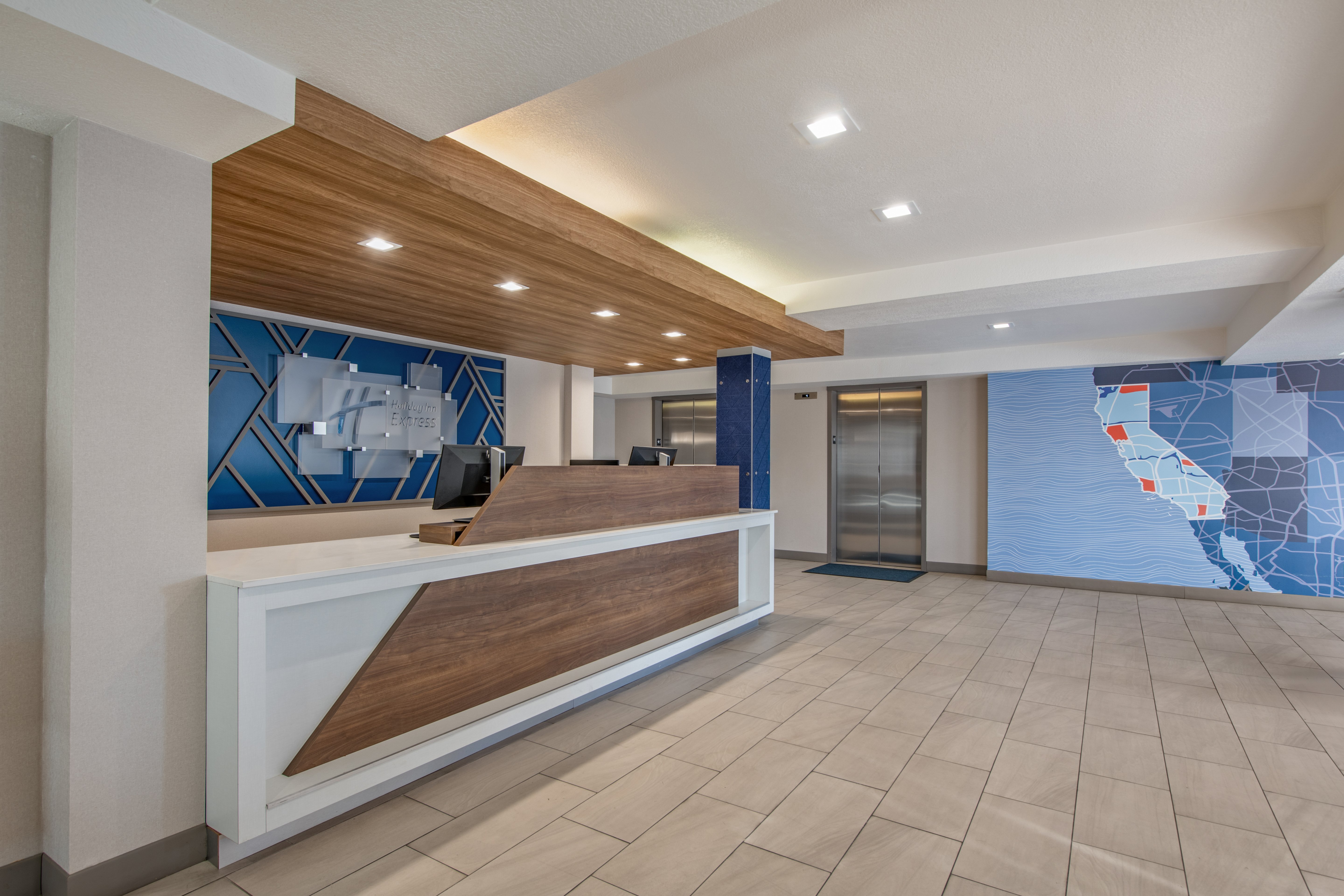 Holiday Inn Express San Diego South National City 11/73