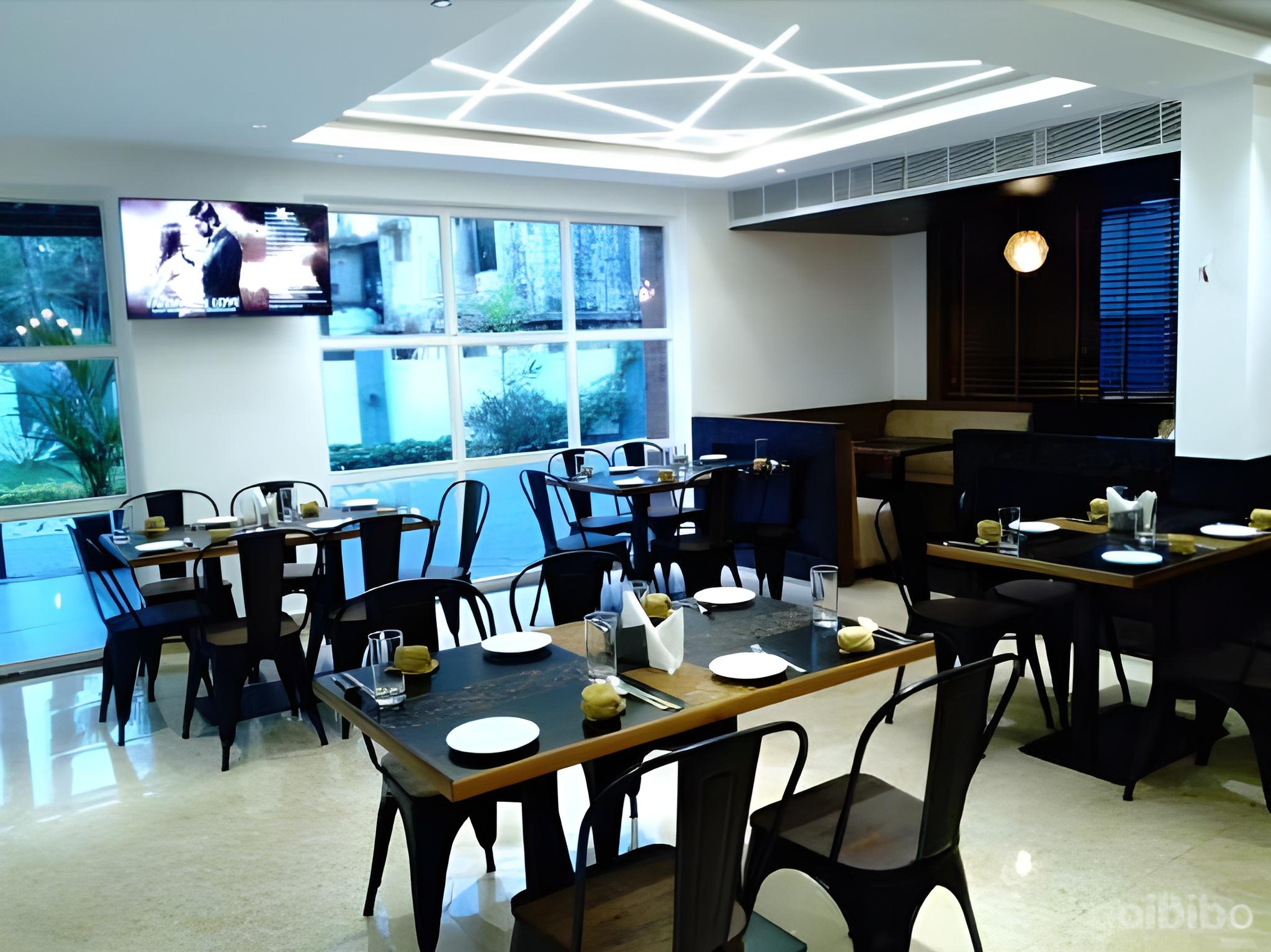 Hotel Golden Plateau 15/19