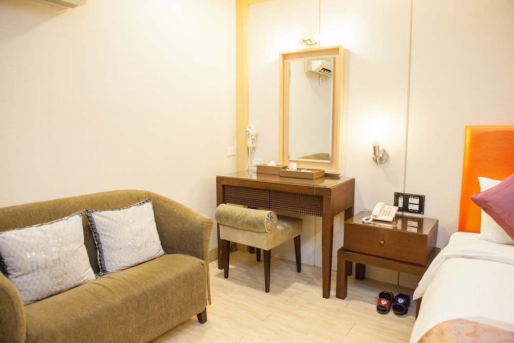 Mei Jia Mei Hotel 38/50