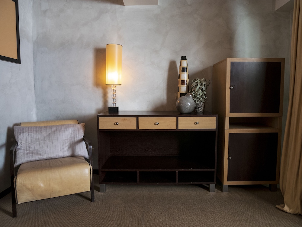 Intown Luxury House 10/55