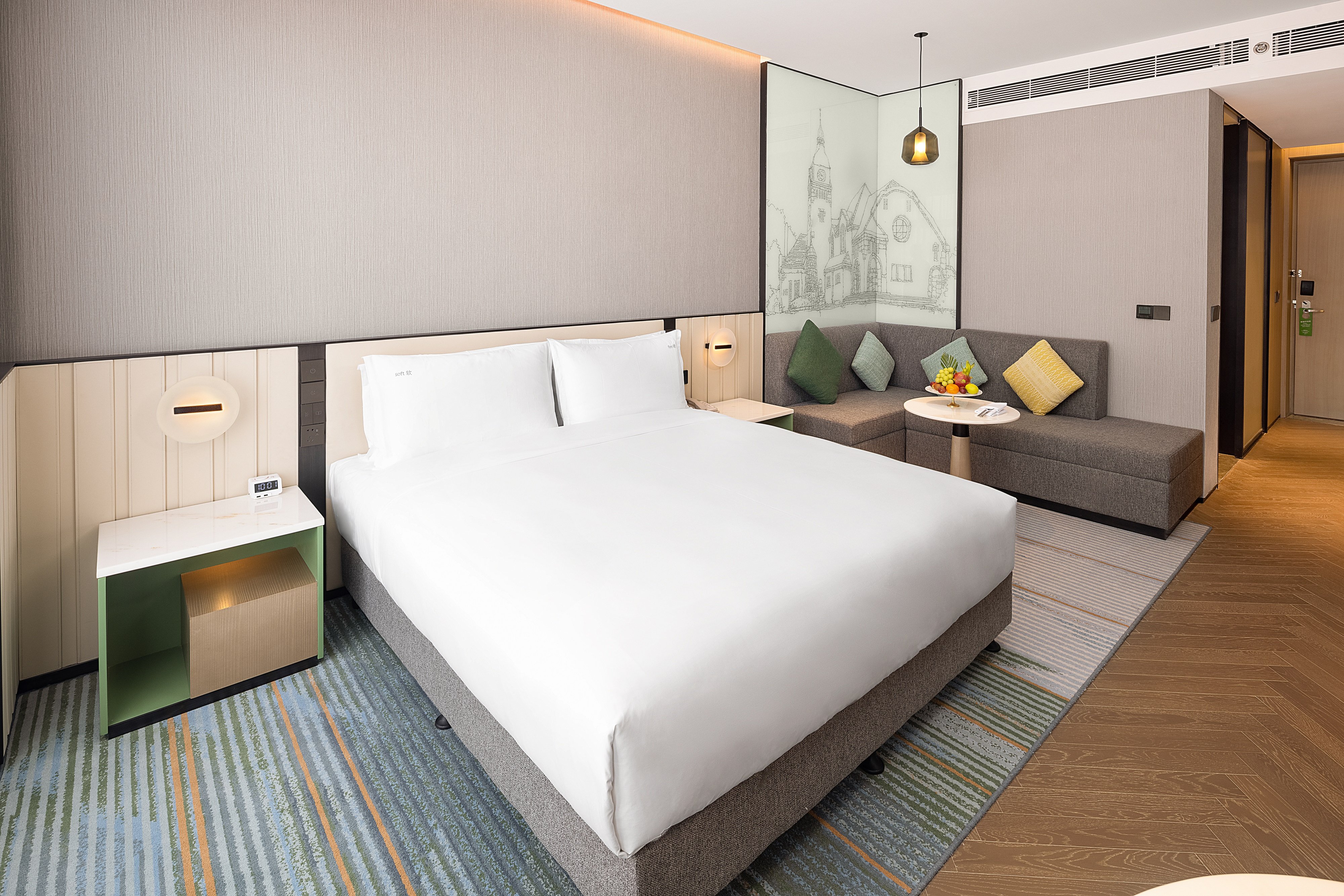 Holiday Inn and Suites Qingdao Jinshui 25/80