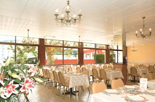 Hotel Des Rosiers 28/39