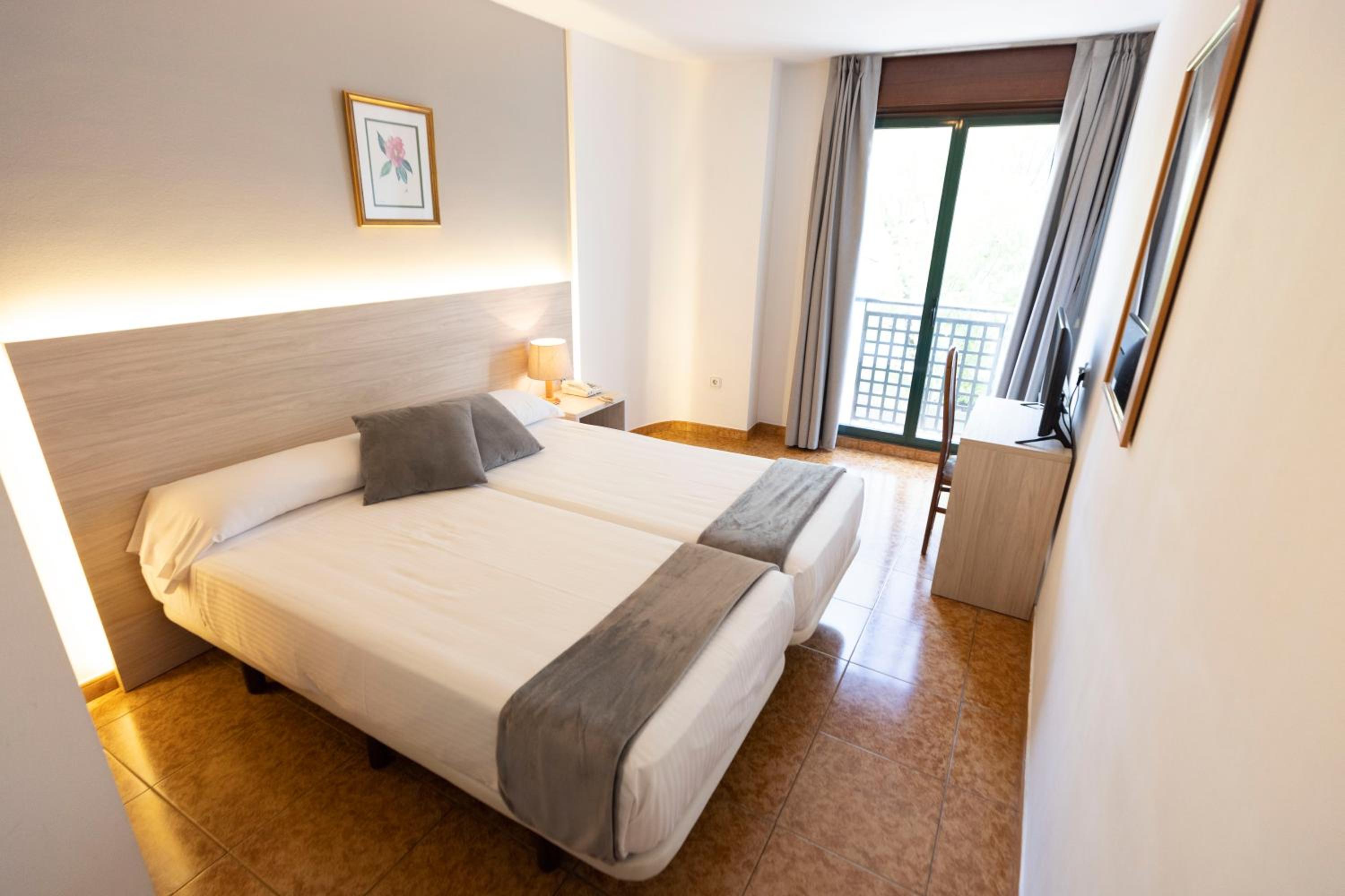 Hotel Madrid 19/50