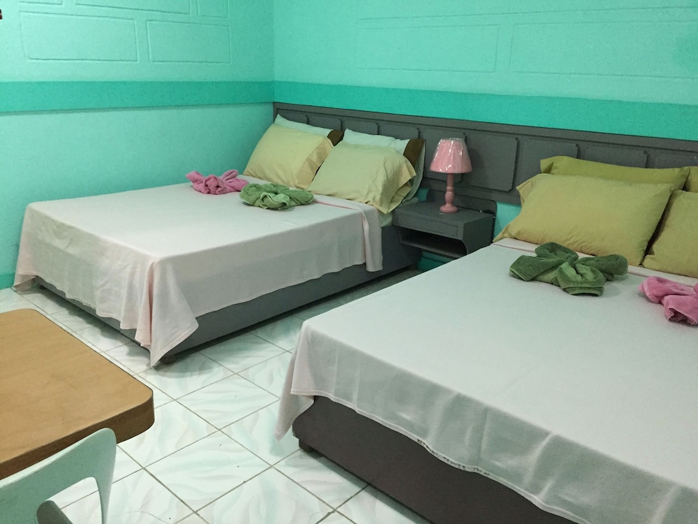 Hayward Travel Inn 13/55
