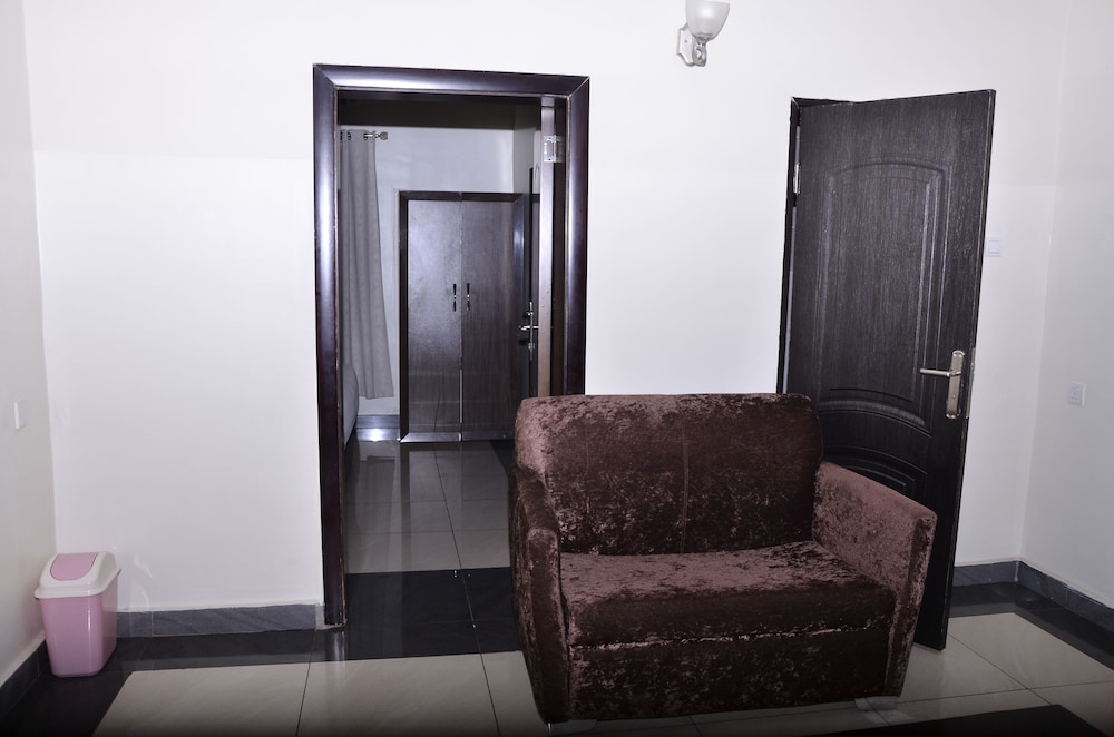 Residency Hotel Enugu 19/31