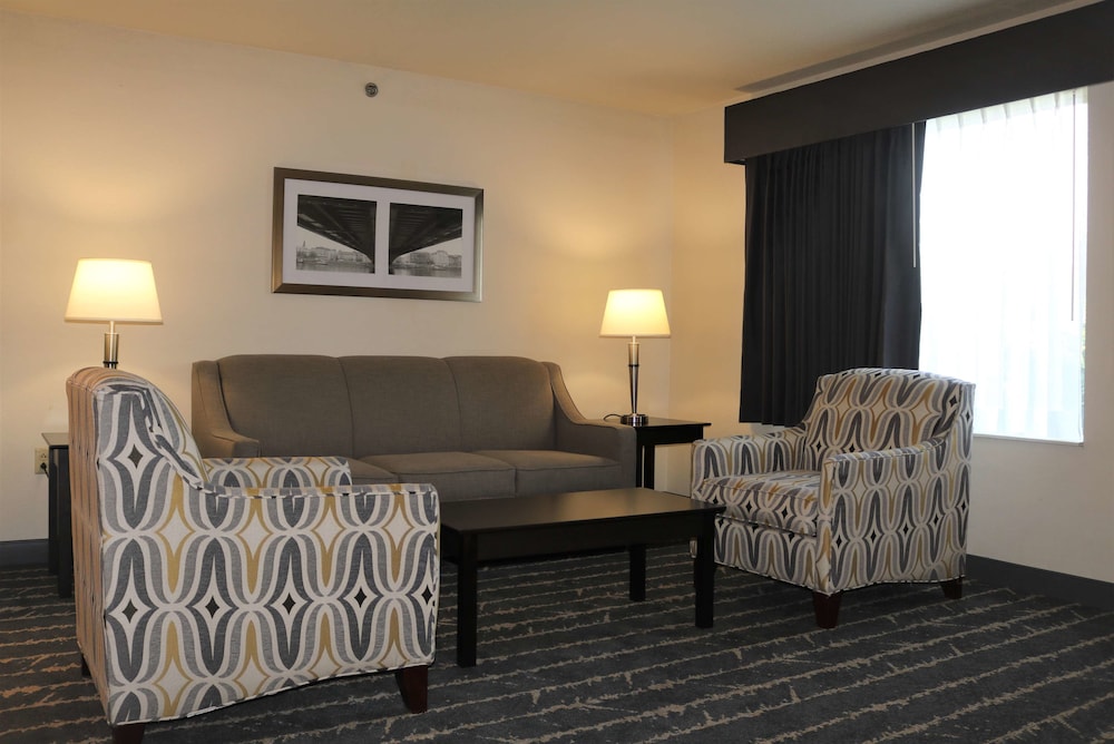 Best Western Fostoria Inn & Suites 11/18