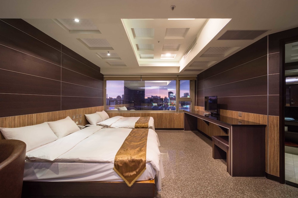 Twinstar Hotel 40/52