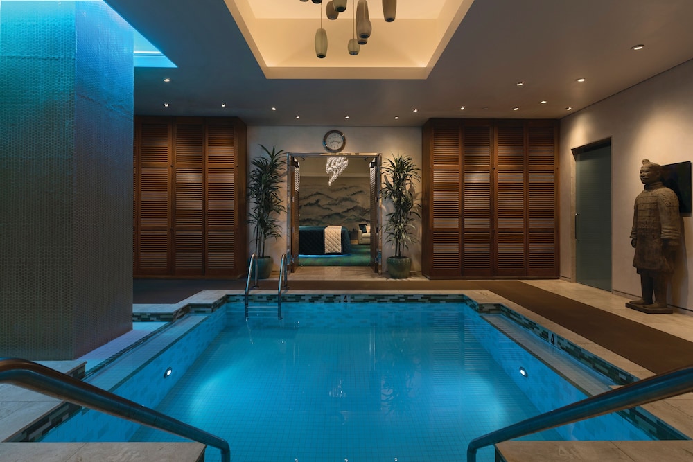 swimming pool spa
