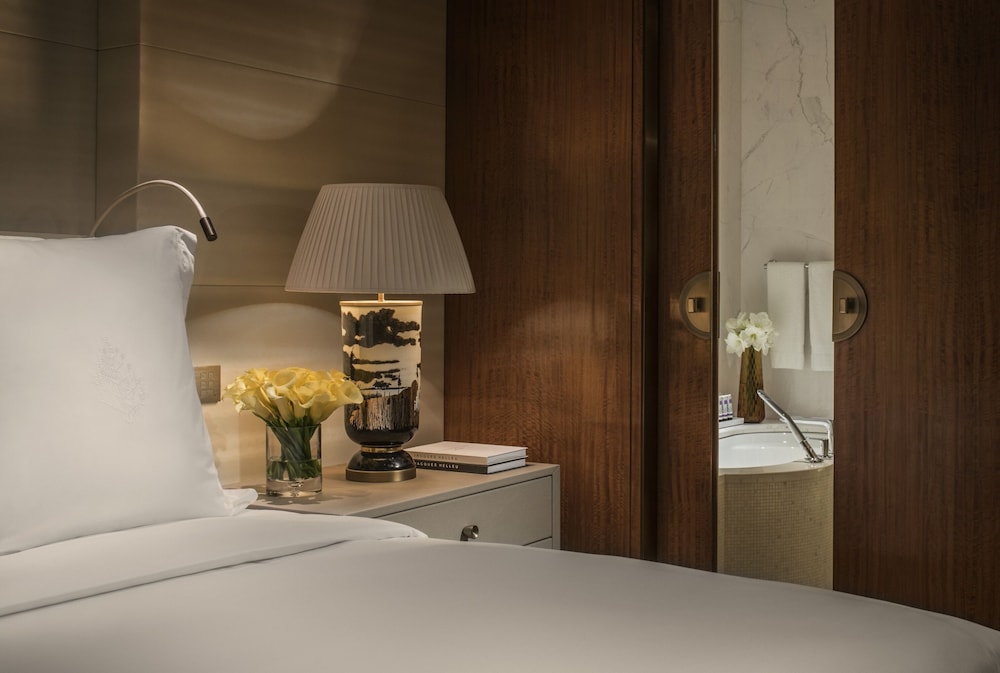 FOUR SEASONS HOTEL TIANJIN 18/84