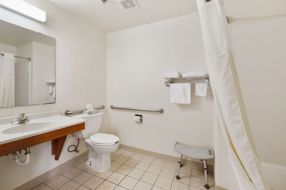 OYO Hotel Portage I-94 31/39