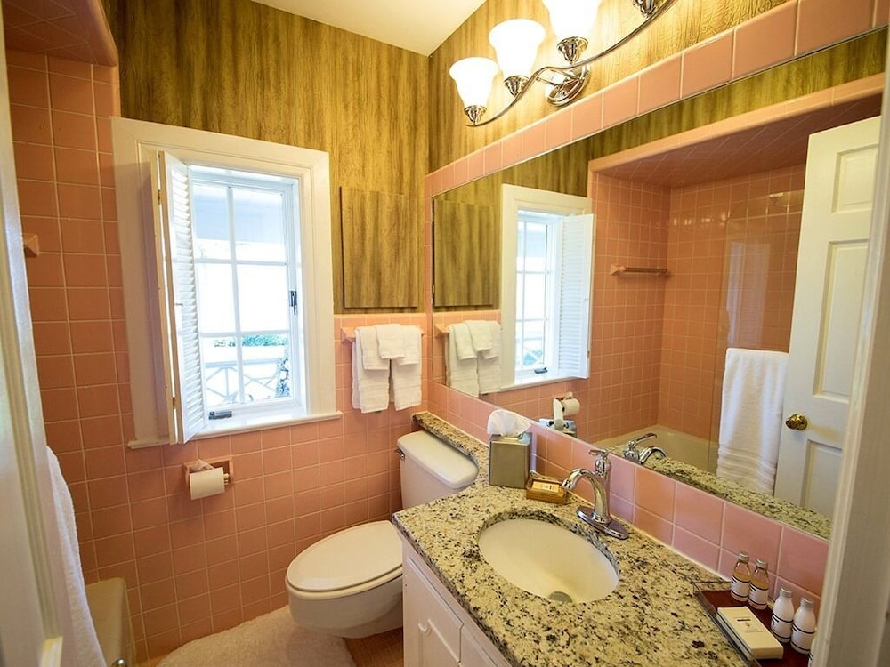 Kingsbay Mansion & Vacation Houses 50/50