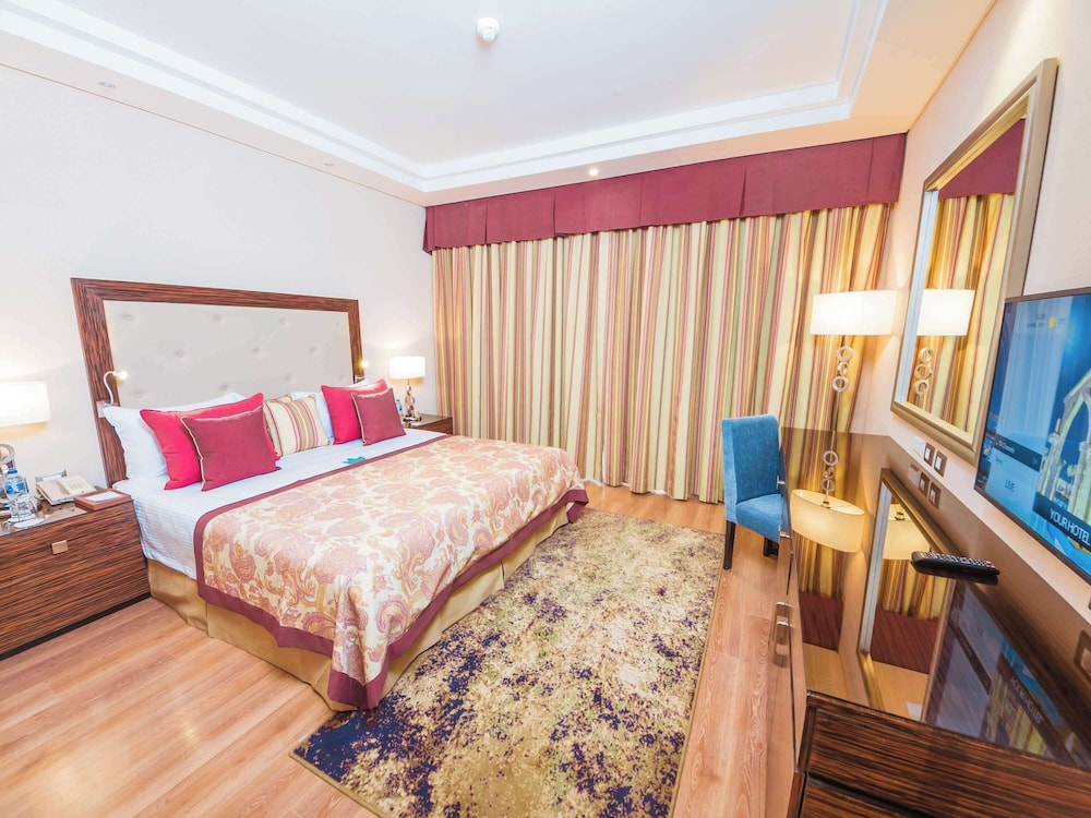 Aqua, Superior, King Bed