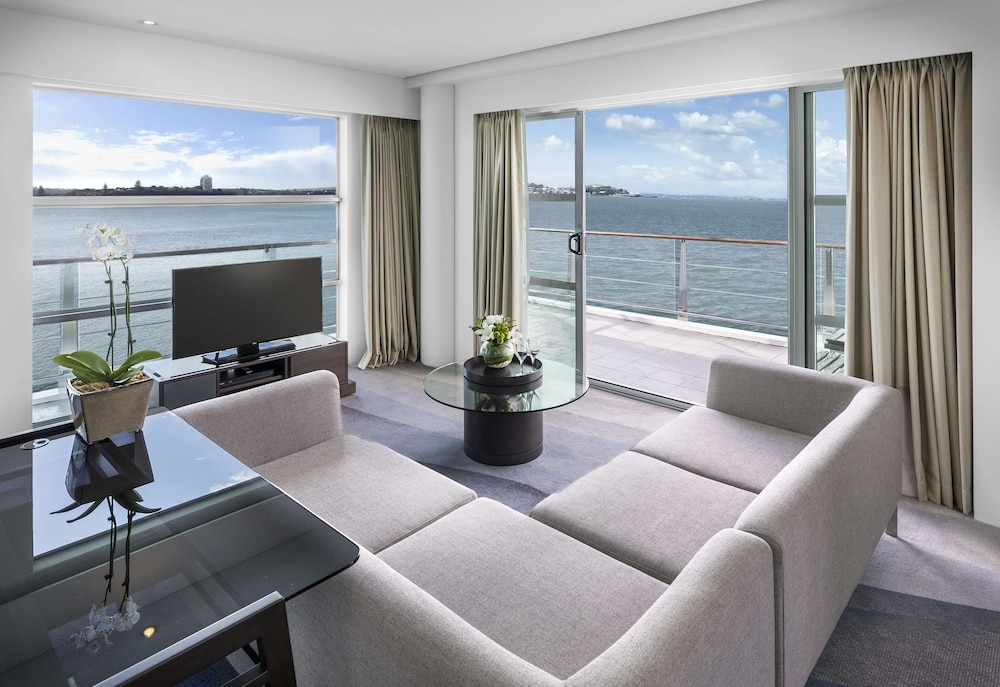 Hilton Auckland 47/78